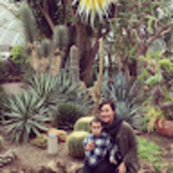 Meet your Posher, Valerie - Picture 1 of 1